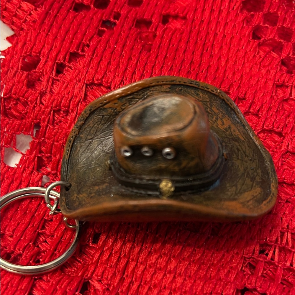 Brown Cowboy Hat Keychain - Picture 3 of 6
